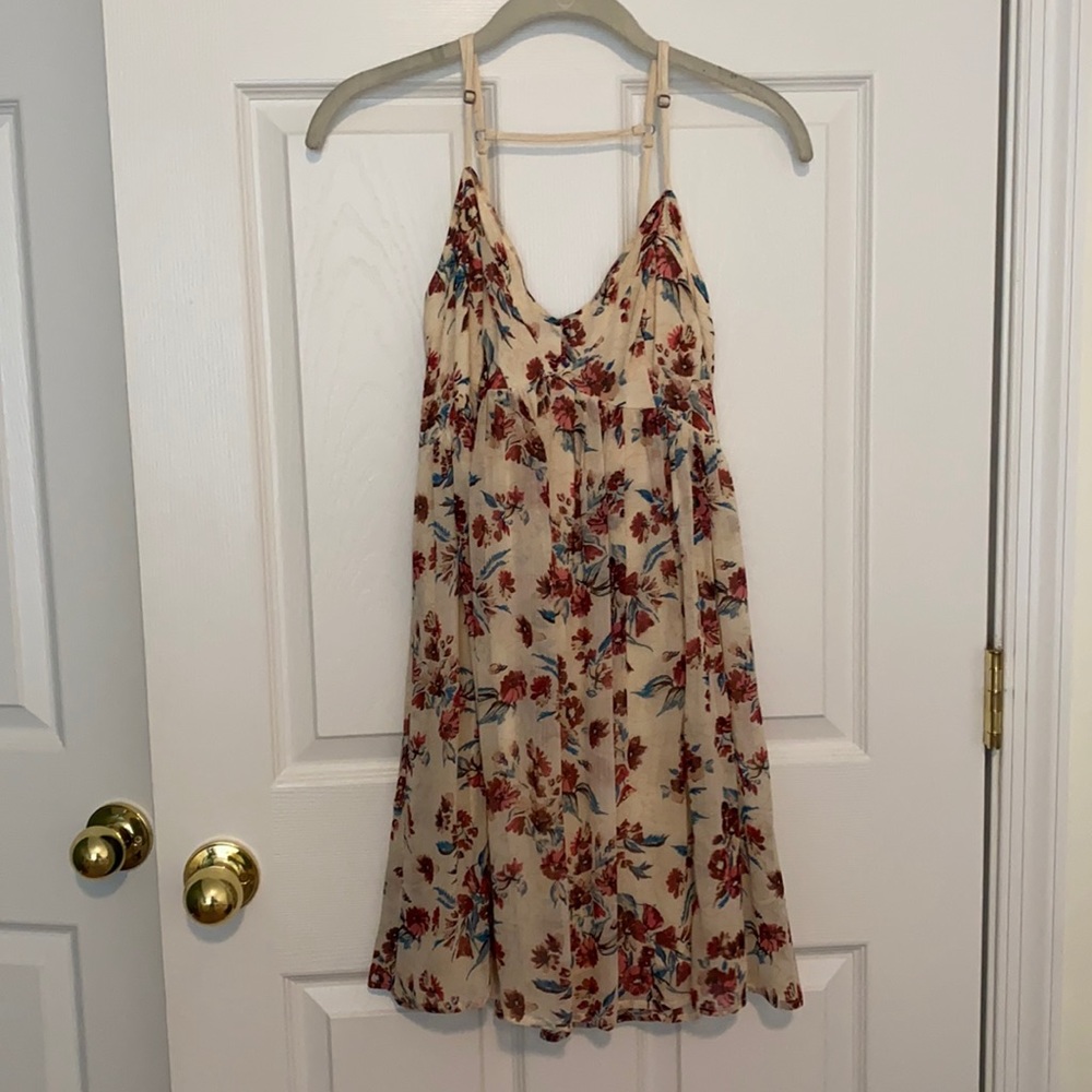 Hollister floral flowy dress
